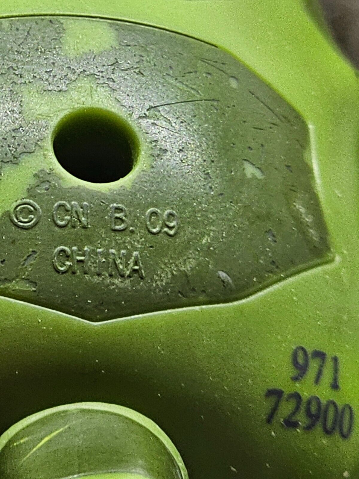 5561973