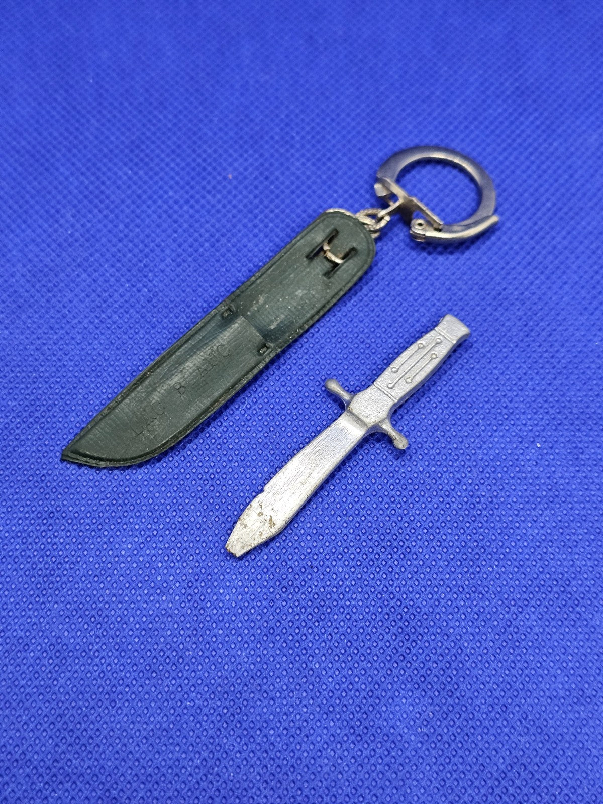 Porte-clé Couteau Miniature Vintage, Années 60-70, Métal et Étui Plastique3