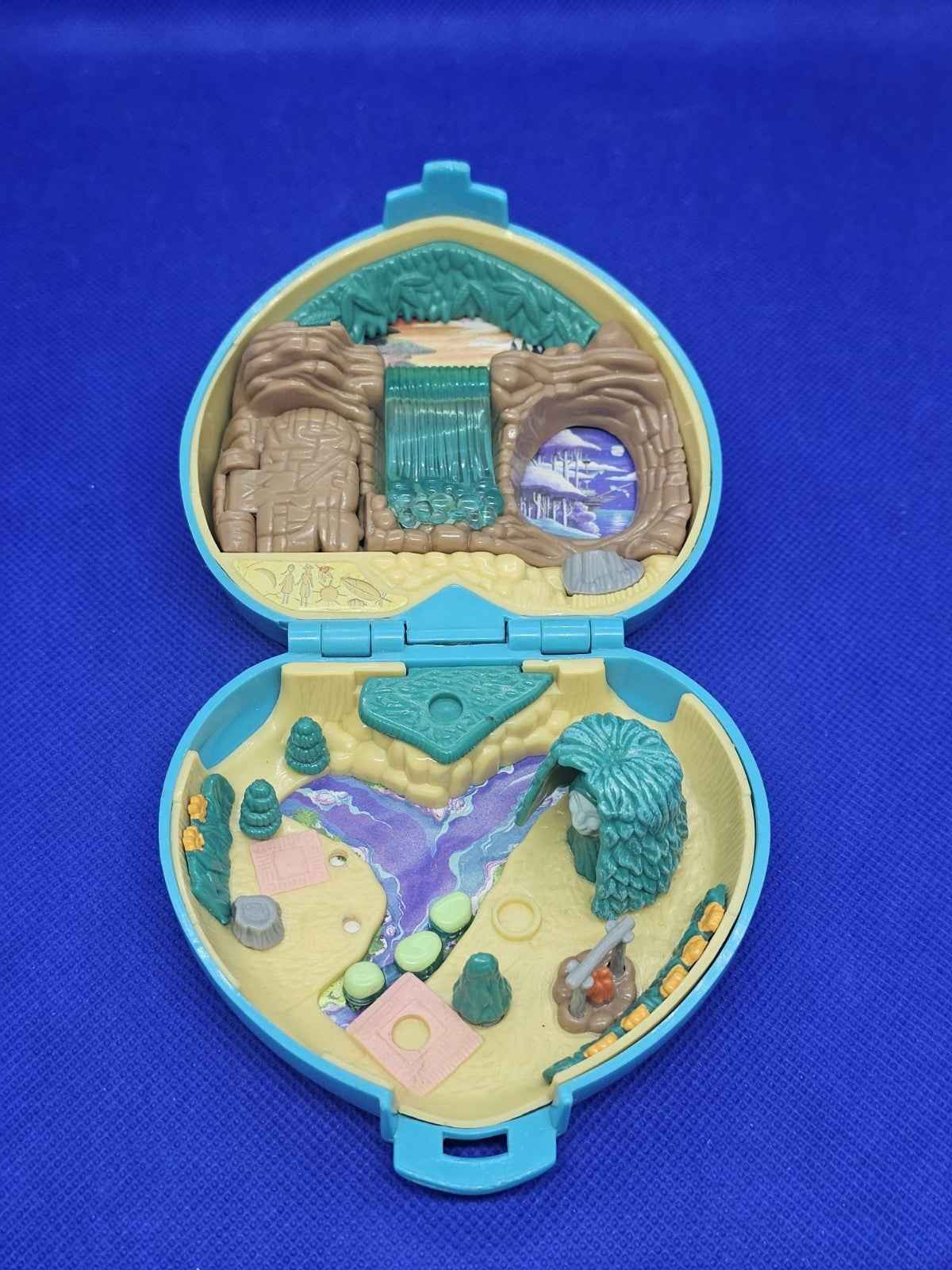 Polly Pocket Pocahontas Disney Bluebird Coffret Coeur 1995 Vintage