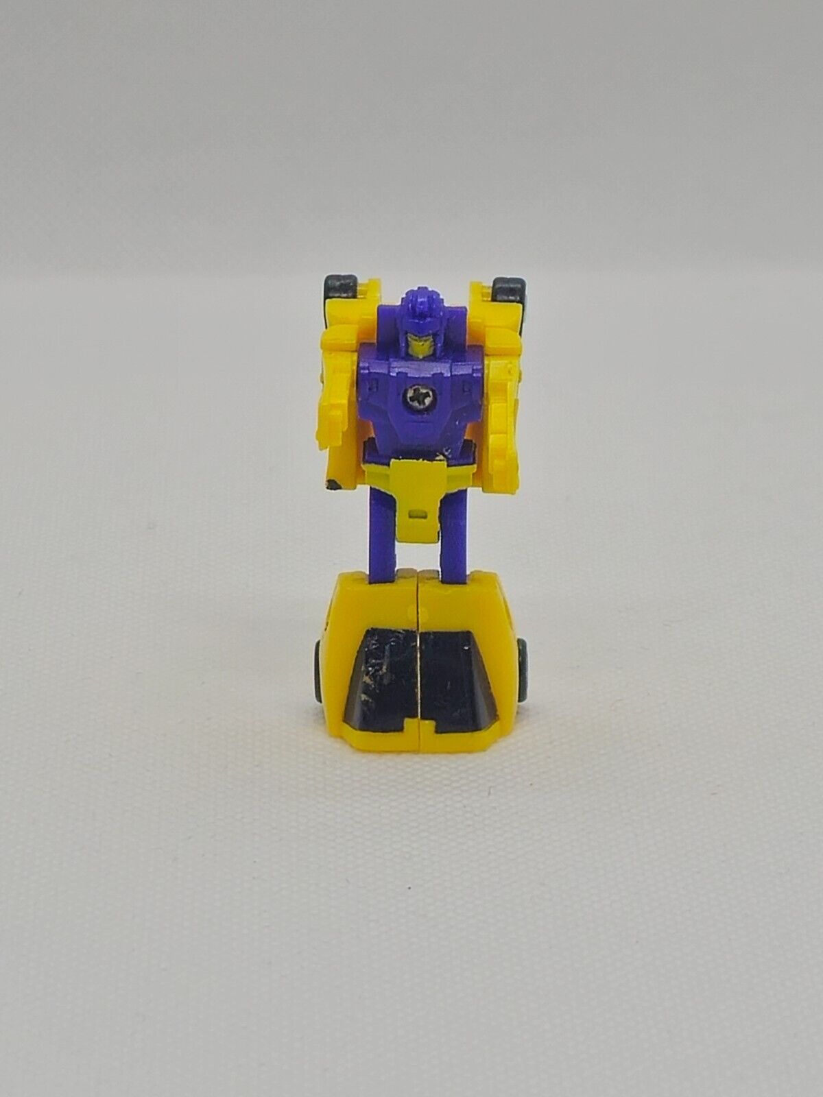 5561951