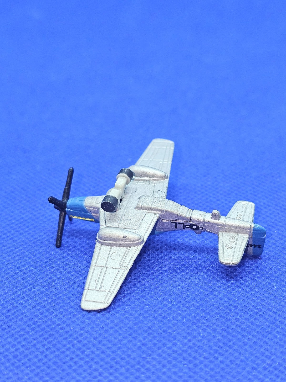 Micro Machines P-51 Mustang avion militaire Galoob argenté bleu vintage2