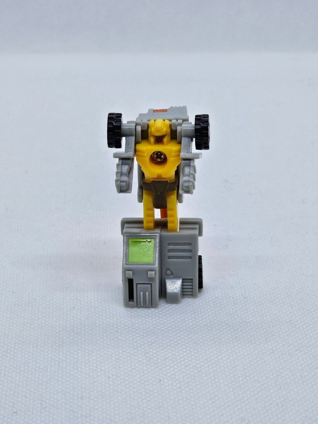 5561815
