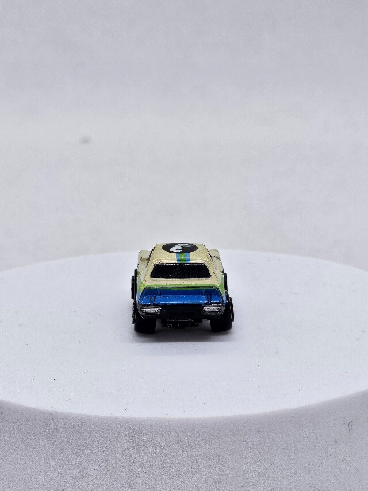 6404940
