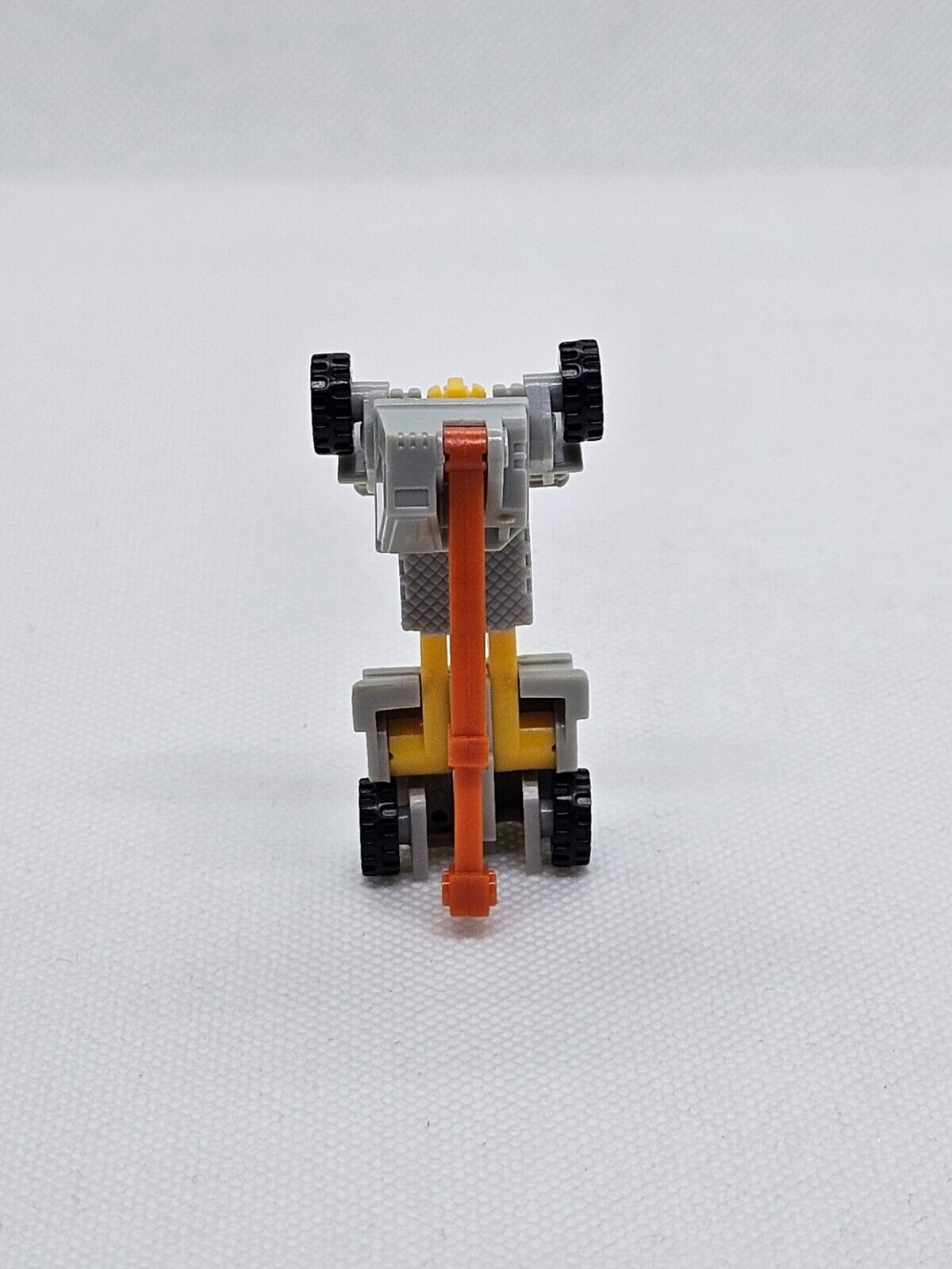 5561815