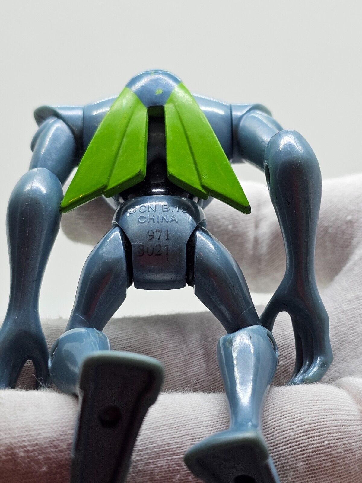 5561968