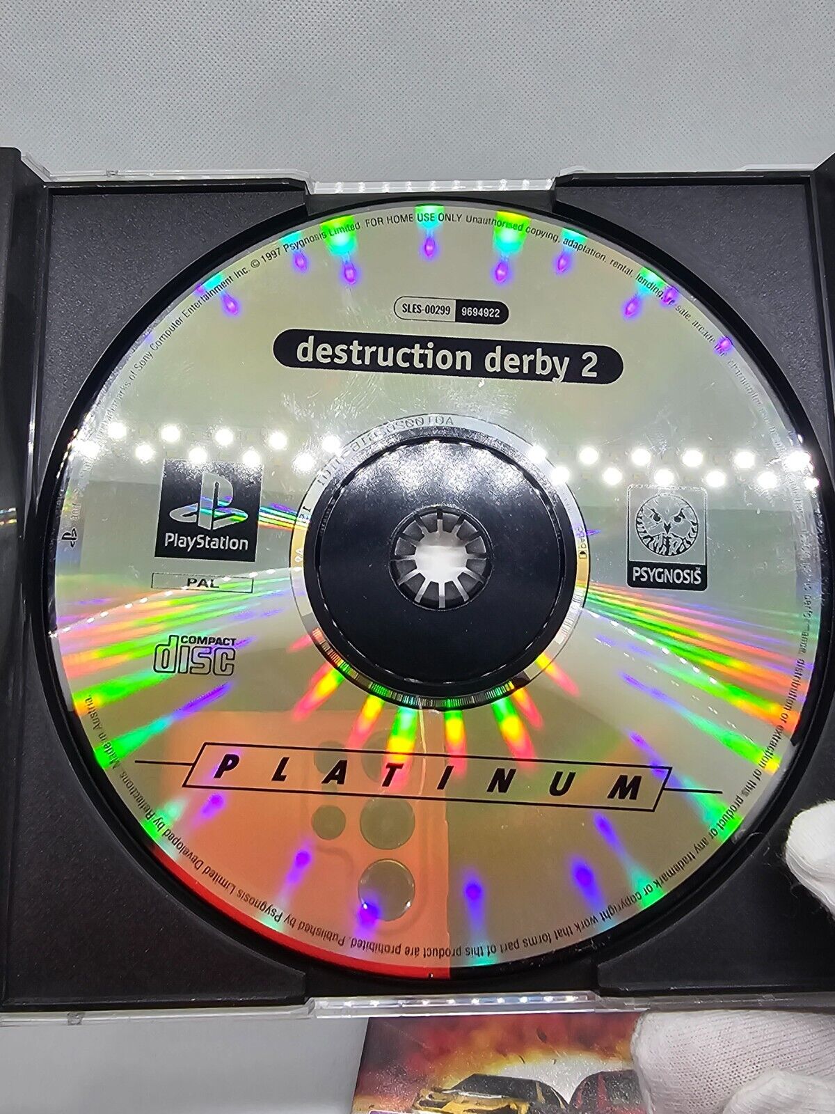 5562204