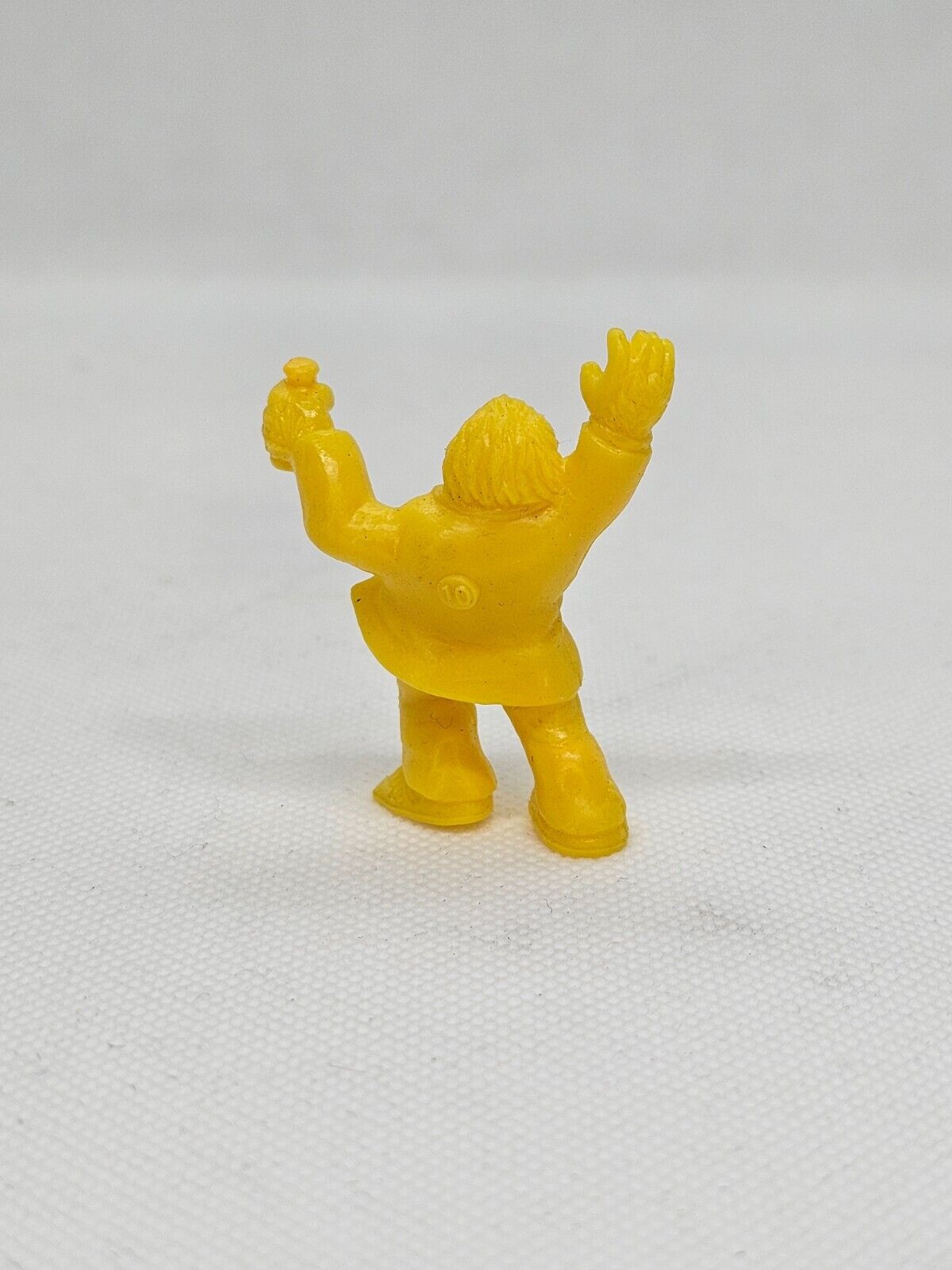 695