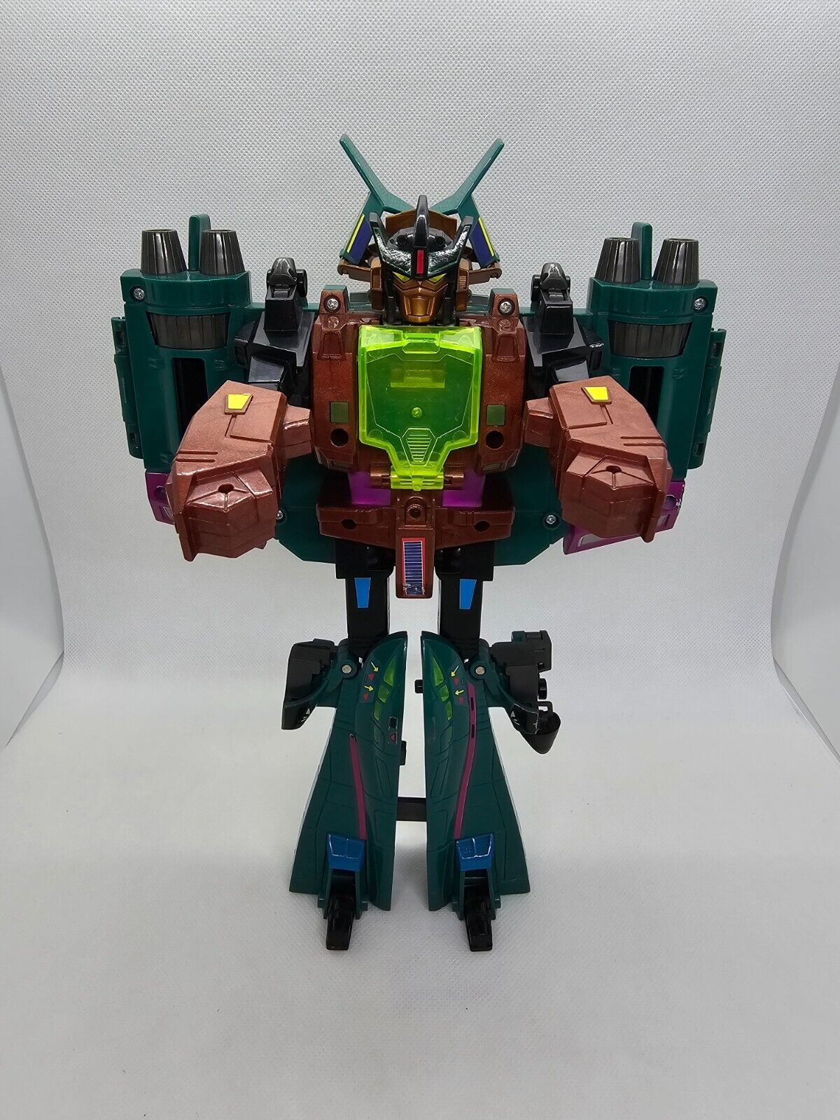 5562132