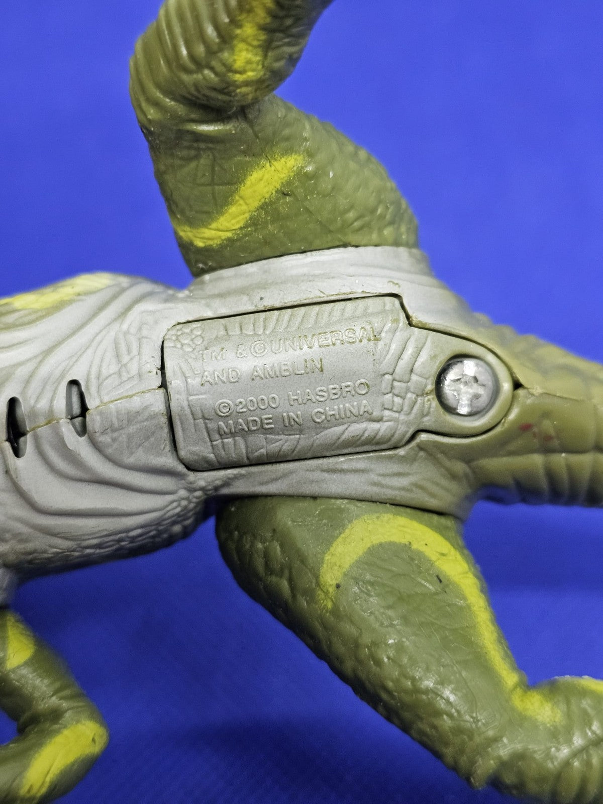 Dilophosaurus Jurassic Park Roaring Venom Spitter Hasbro 2000 Électronique HS2