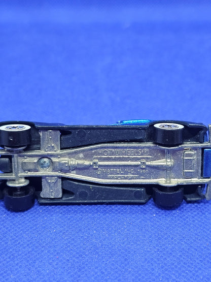 35 Classic Caddy Hot Wheels Cadillac 1981 Malaysia Bleu Métallisé 7 cm4