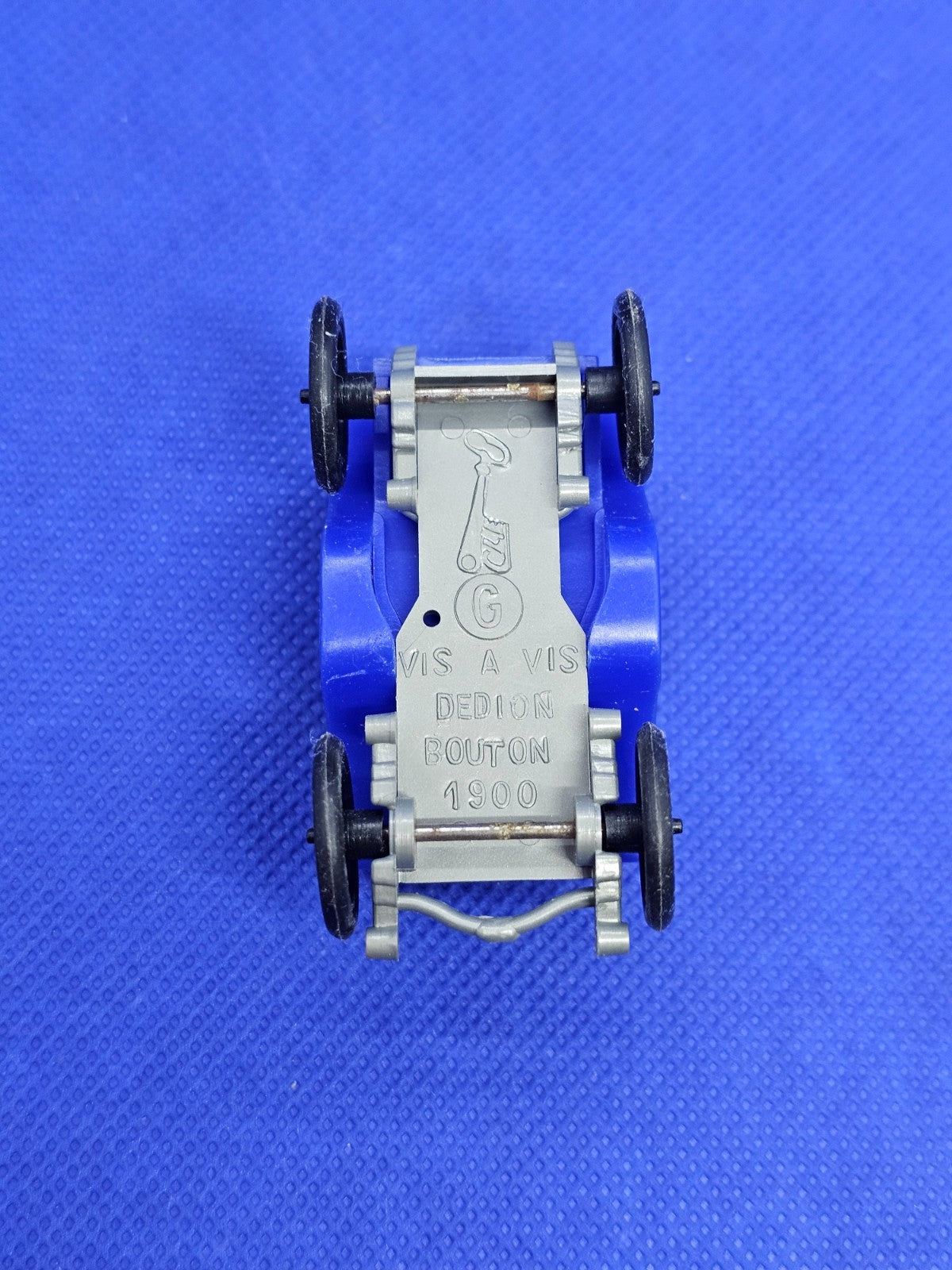 De Dion Bouton 1900 Vis-à-vis Huilor Clé miniature publicitaire 5,5 cm2