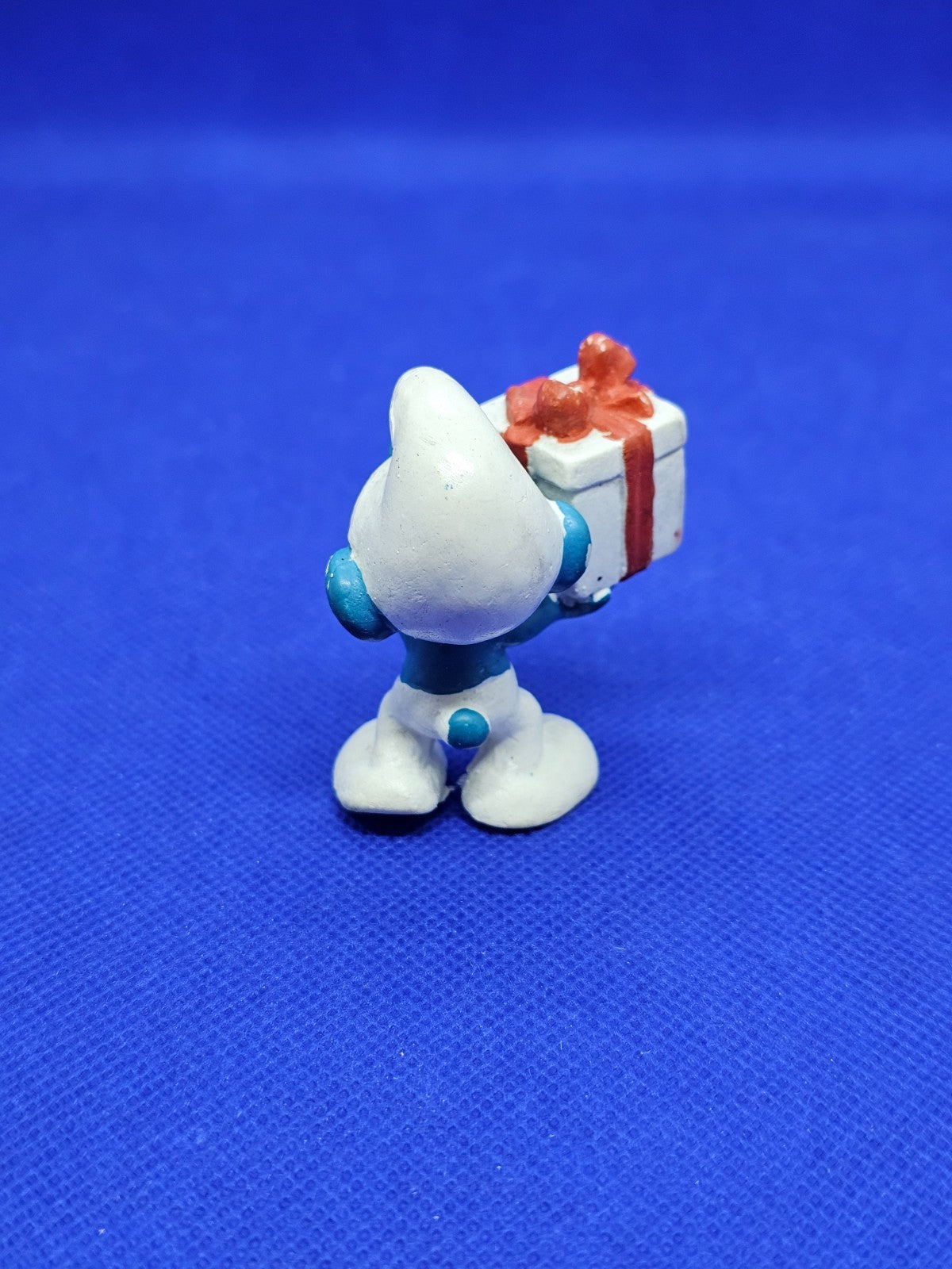 Schtroumpf avec cadeau Farceur 20086 Les Schtroumpfs Bully Peyo vintage1