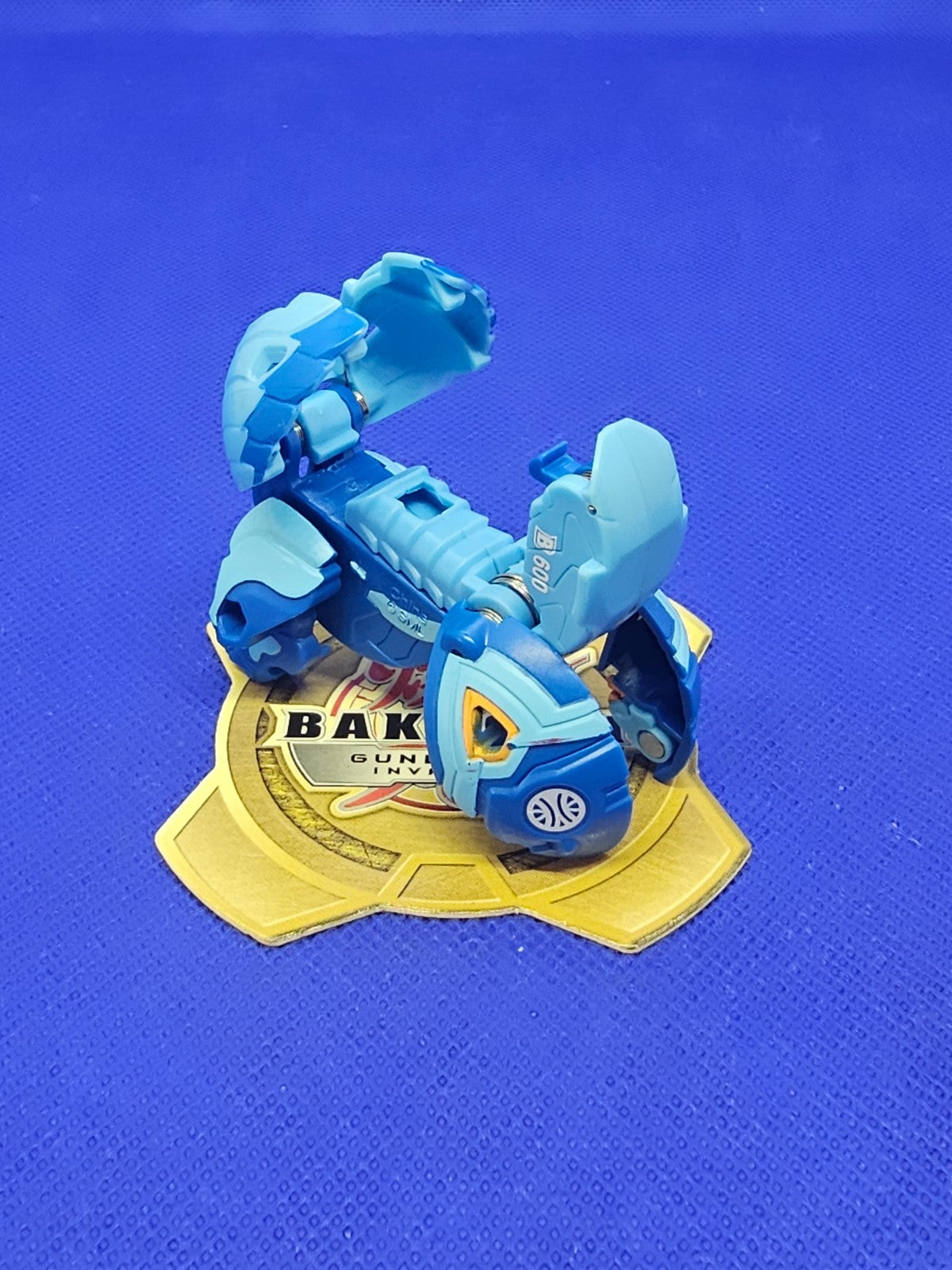 Bakugan Hydorous Ultra Figurine1