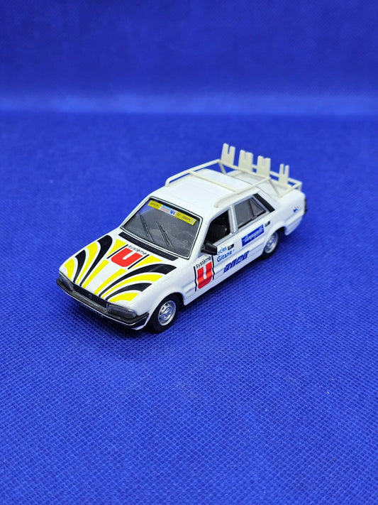 Peugeot 505 Tour de France Système U Norev 143 Voiture Suiveuse Vintage0