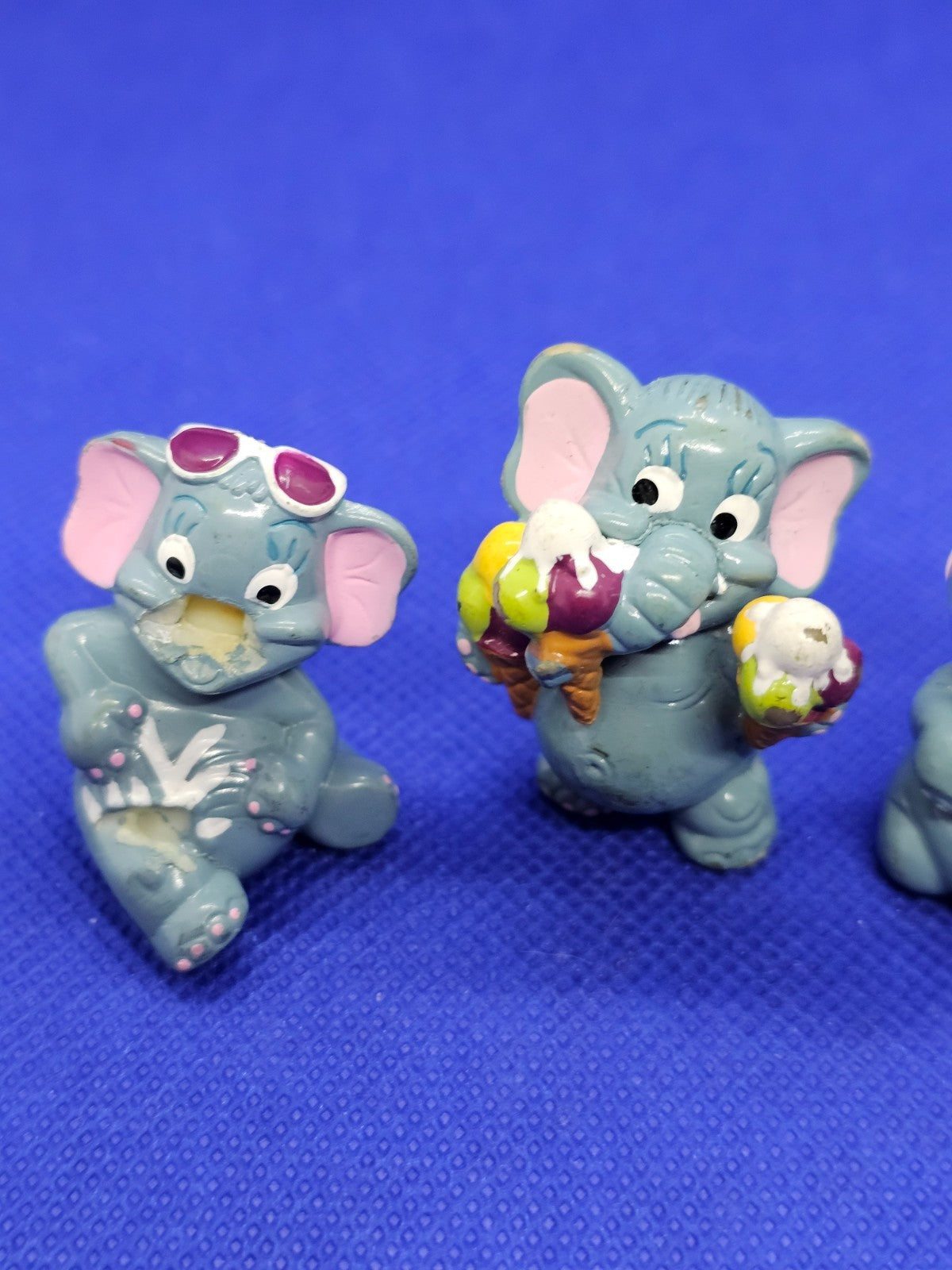 Lot 4 Figurines Éléphants Kinder Surprise – Vintage Années 90 – 1 Incomplet1