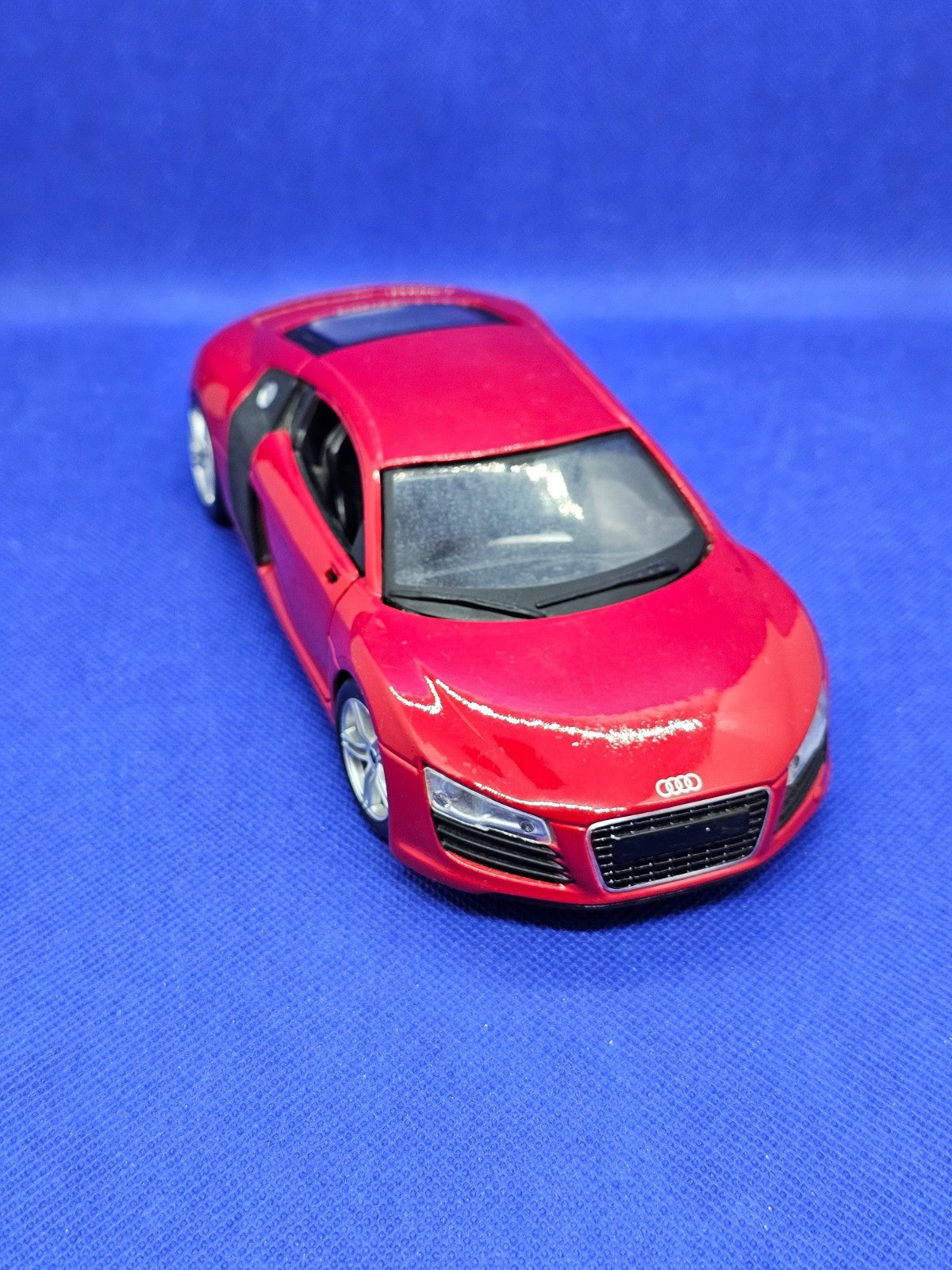 Audi R8 Rouge Maisto Special Edition 124 19 cm0