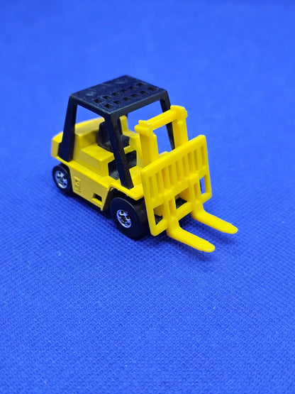 Hot Wheels Caterpillar Forklift Chariot Élévateur Mattel Malaysia 1979 6 cm1
