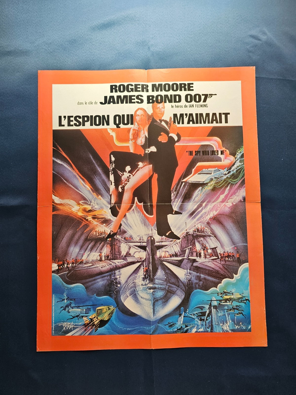 Poster James Bond 007 Espion qui m’aimait Homme au pistolet d’or Roger Moore Uni2