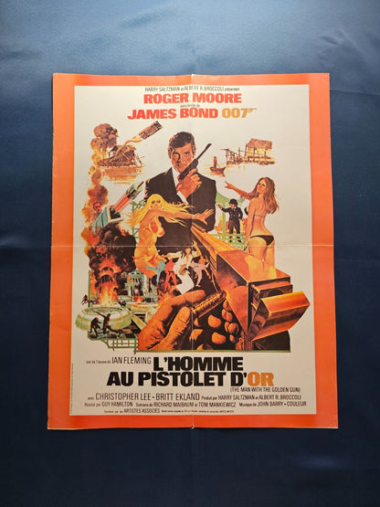 Poster James Bond 007 Espion qui m’aimait Homme au pistolet d’or Roger Moore Uni1