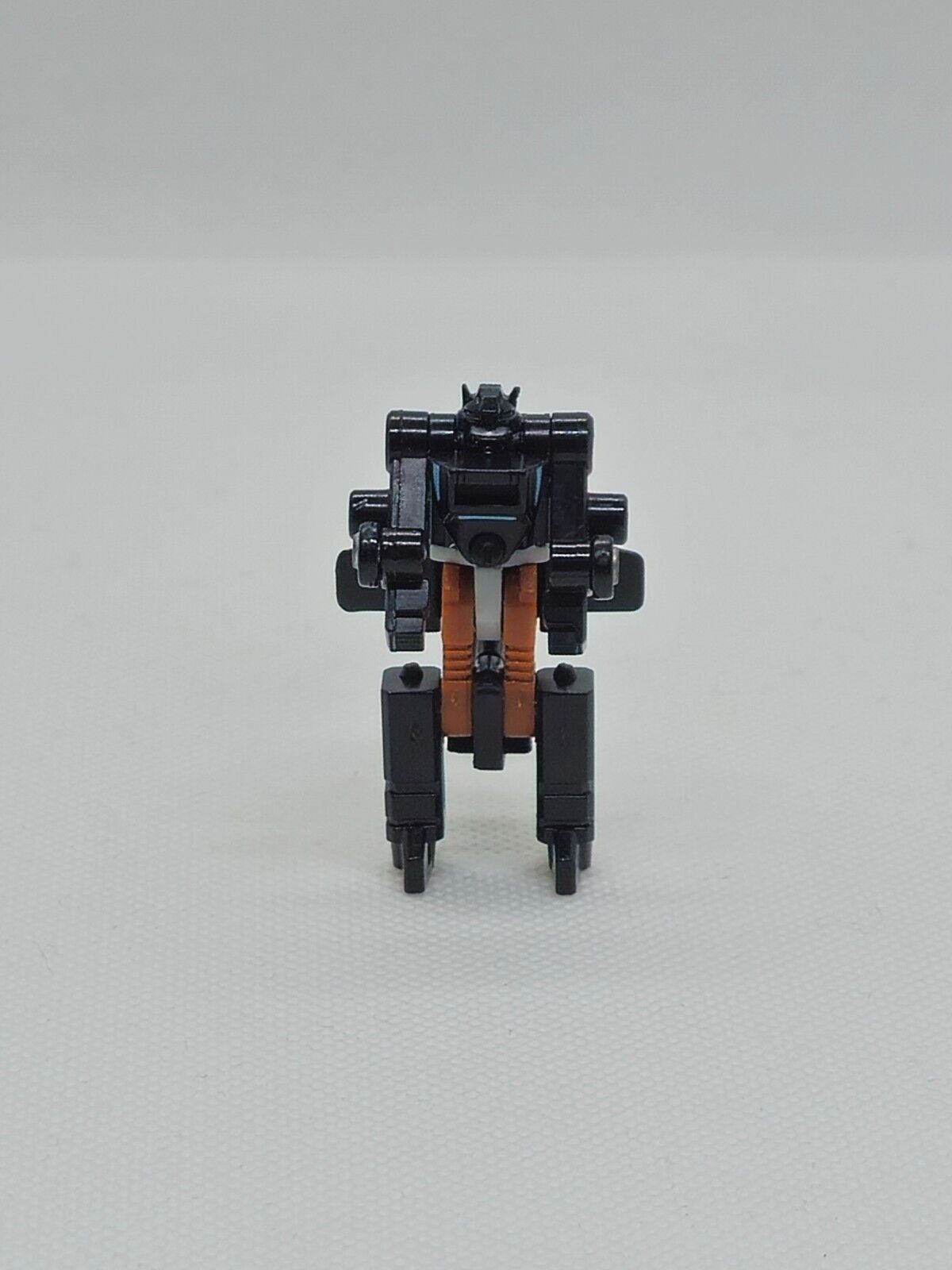 5561948