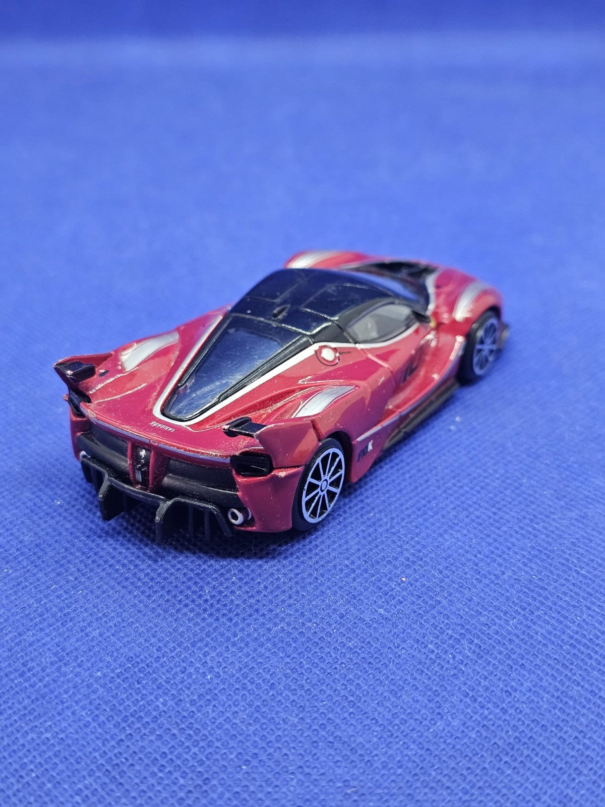 Ferrari FXX K n°10 Bburago Race and Play 143 Rouge 2015 Miniature4