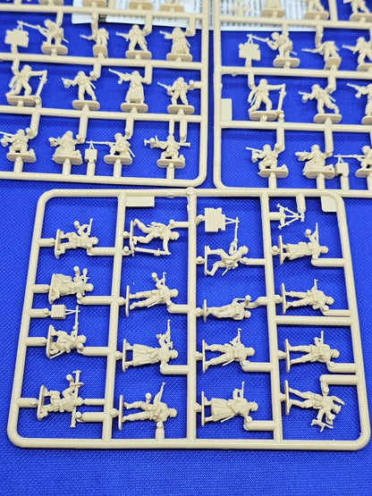 Revell Panzergrenadiere 1944 German Infantry WWII 02584 Figurines 172 #15