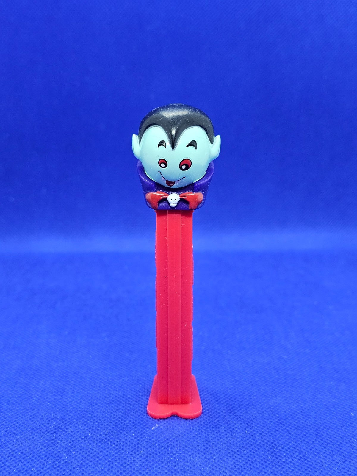 PEZ Vampire Halloween Seasonal Candy0
