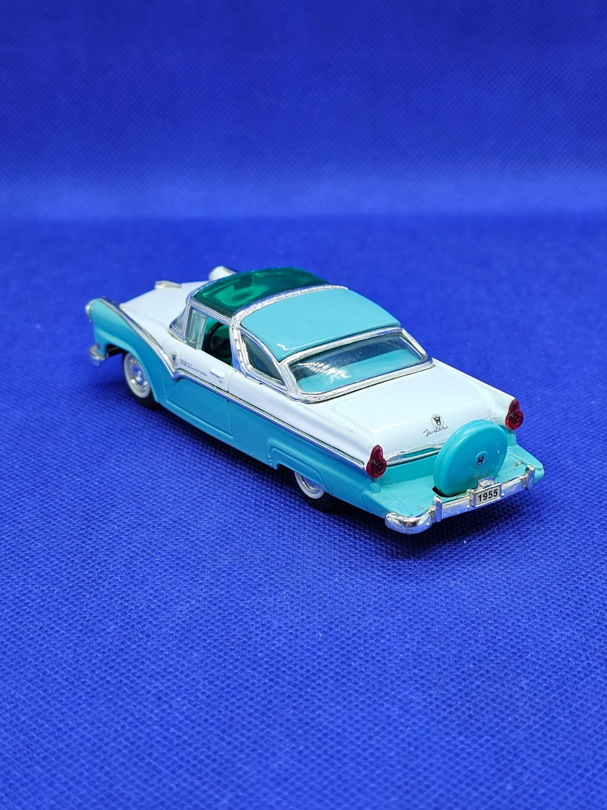 Ford Fairlane Crown Victoria 1955 143 Miniature Diecast Vintage1