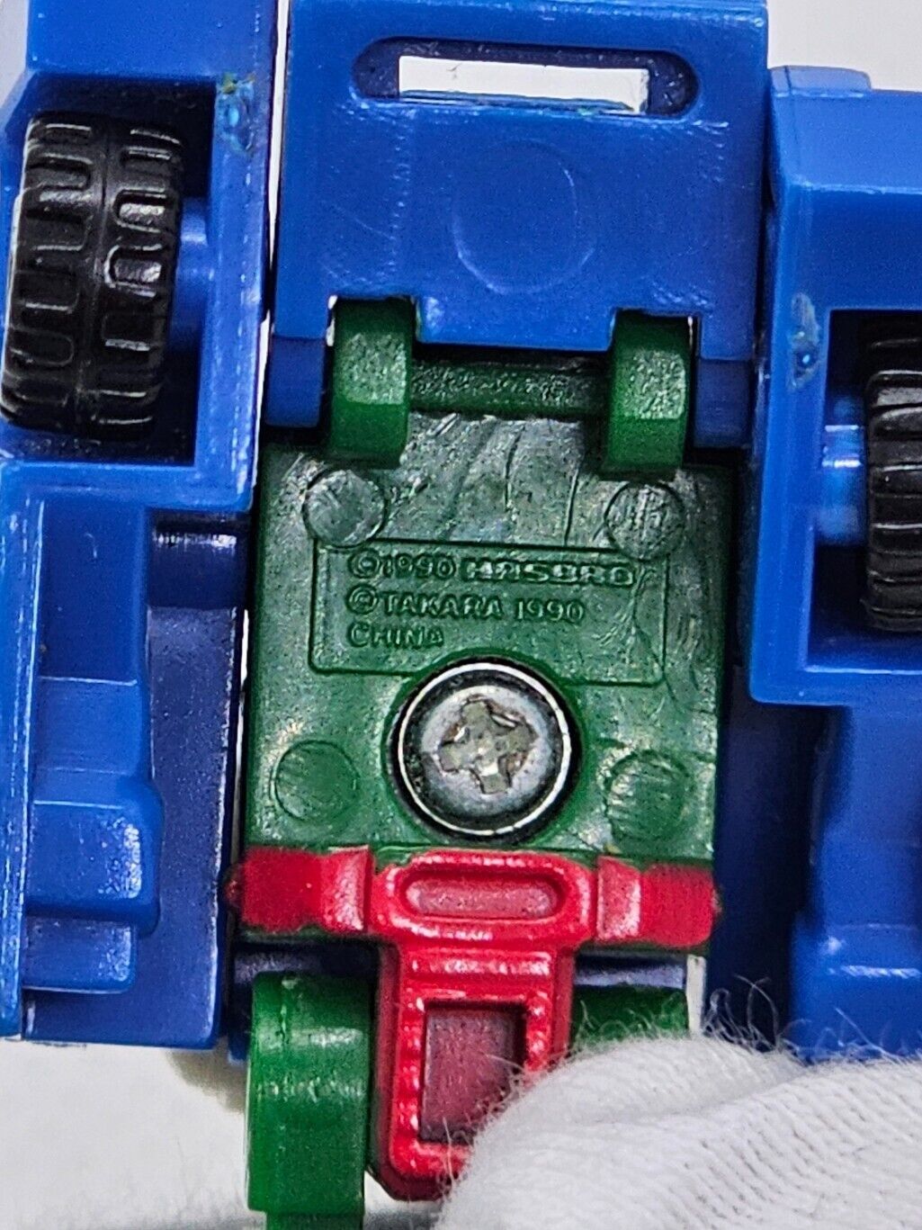 5561816