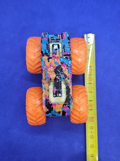 Hot Wheels Monster Trucks Invader Tank Glow In The Dark 164 Mattel Loose4