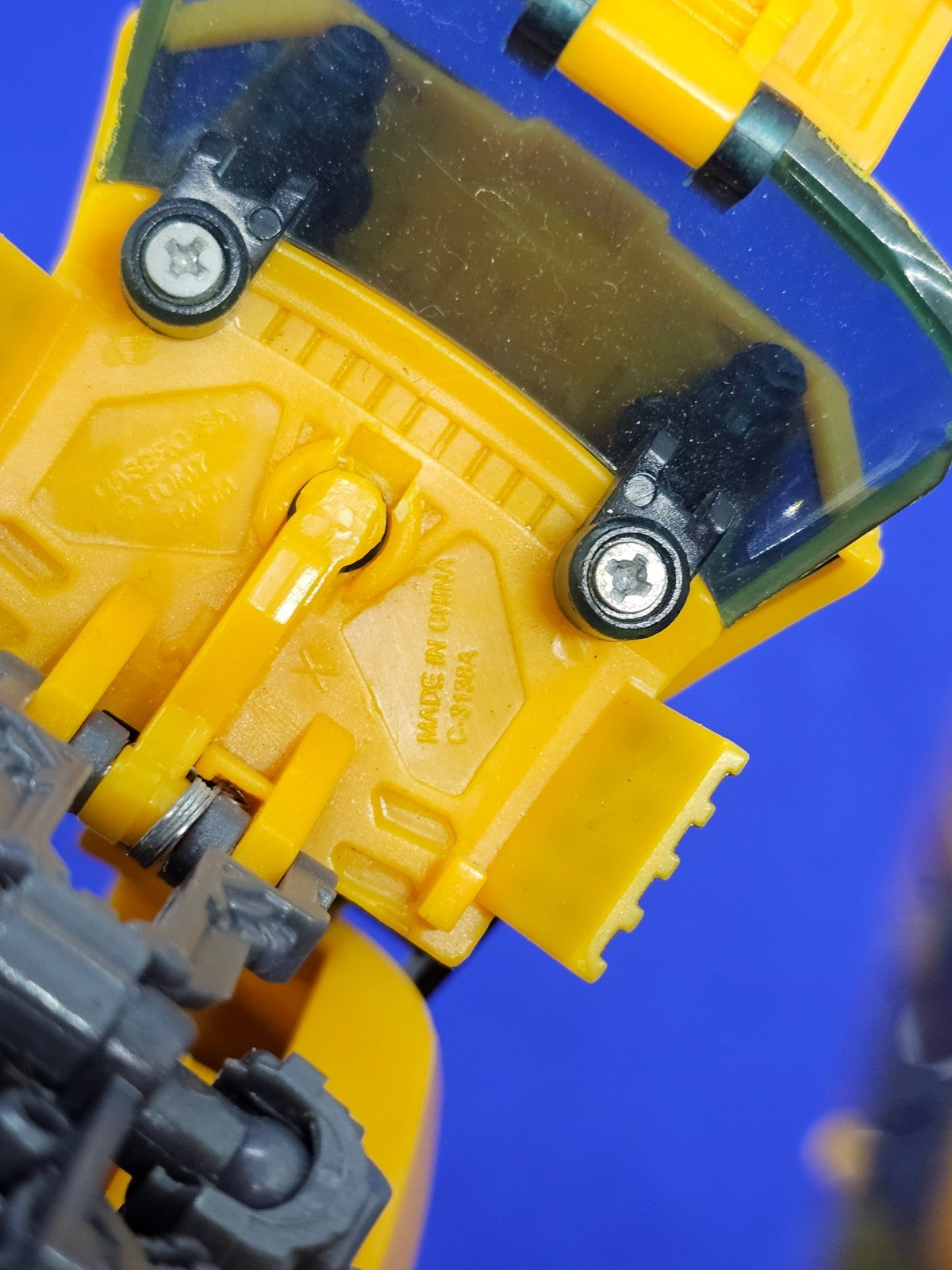 Bumblebee Transformers Hasbro Tomy Figurine Transformable + Arme6