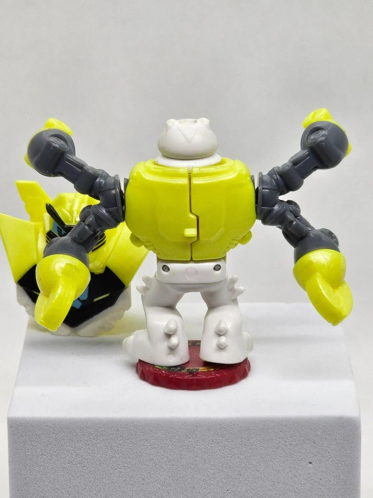 571