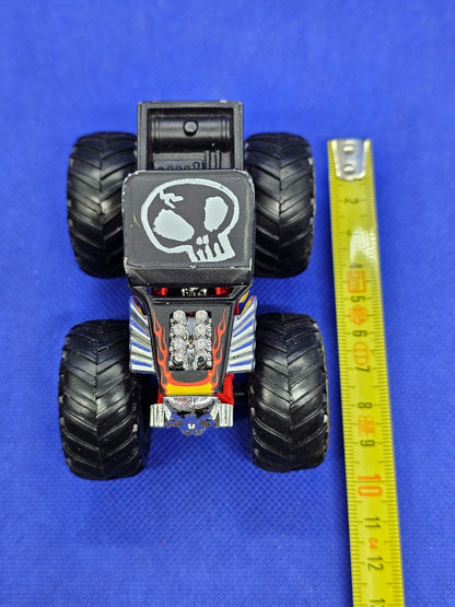Bone Crusher Hot Wheels Monster Trucks Flames Skull Mattel 2018 164 9 cm4
