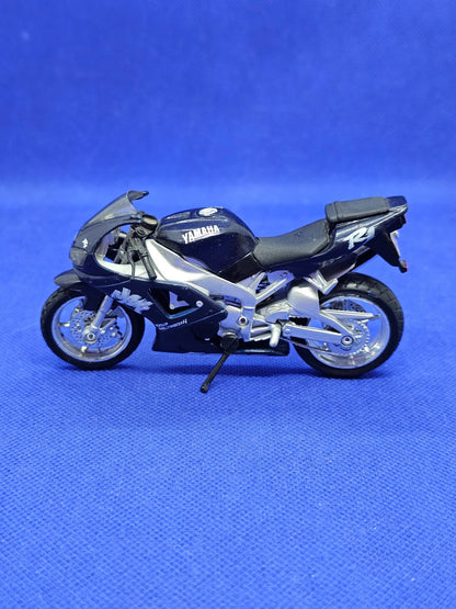 Maisto Yamaha YZF R1 118 Moto Miniature Bleu Métallisé Die Cast1