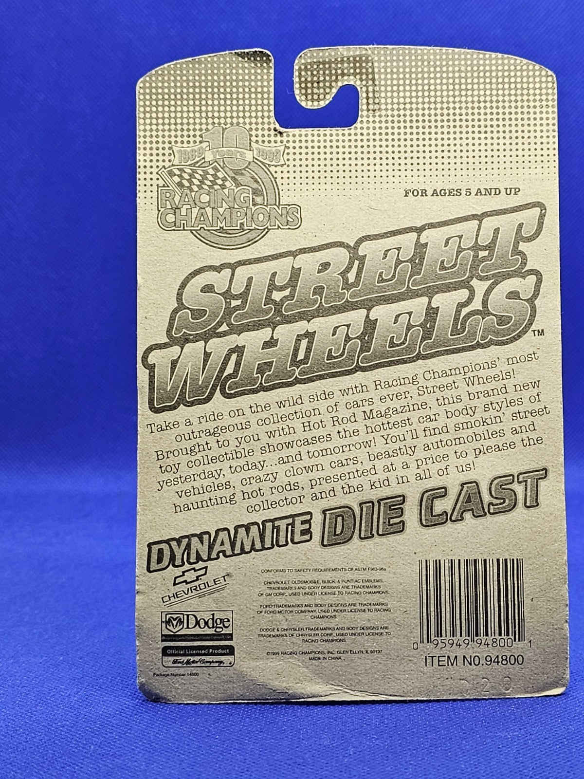 Racing Champions Street Wheels Chevrolet 550 Dynamite Die Cast 1999 7,5 cm3