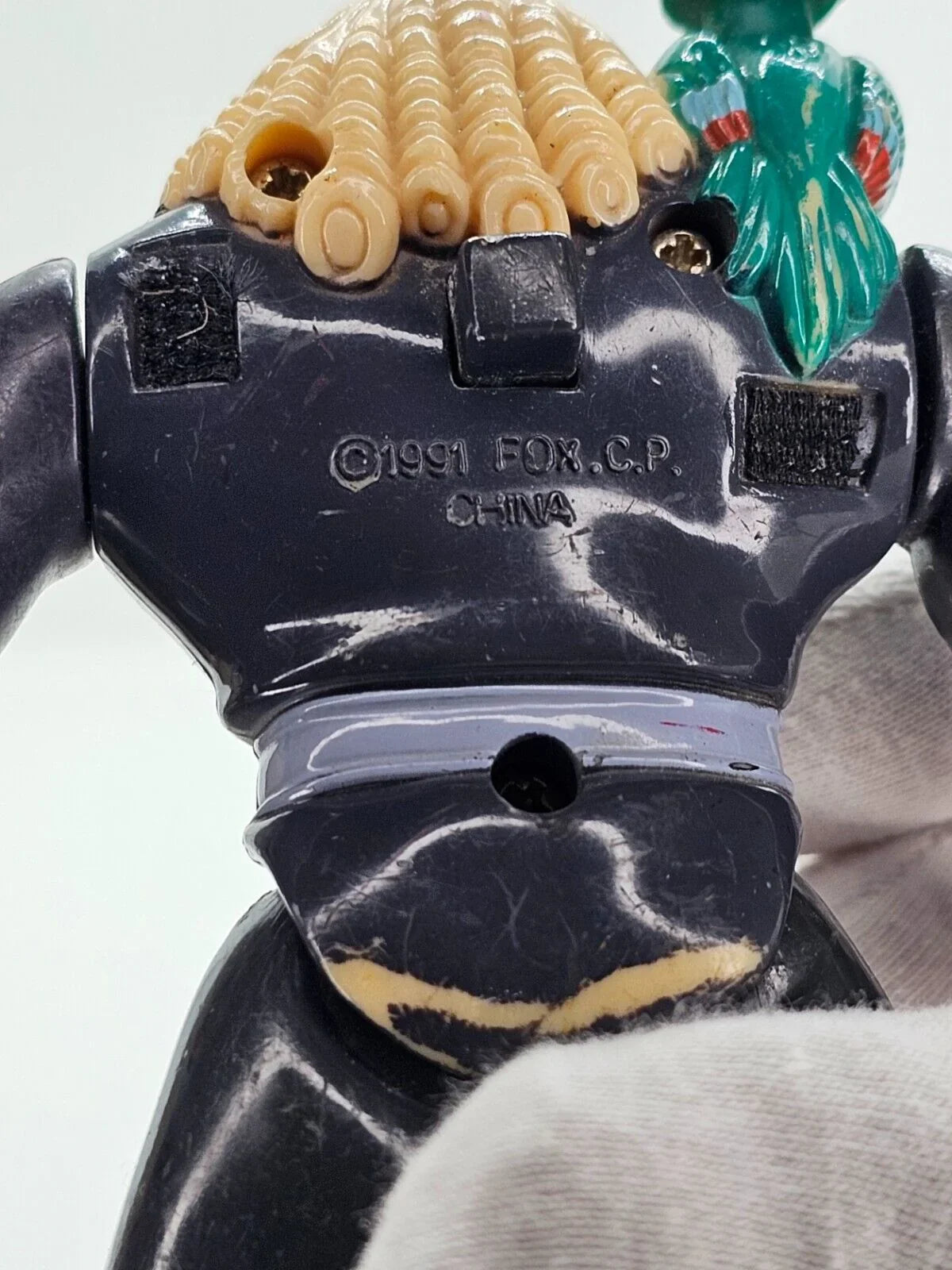 5561686