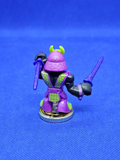 Twinfang Ultra Rare Akedo Ultimate Arcade Warriors Series 1 Moose Toys 20211