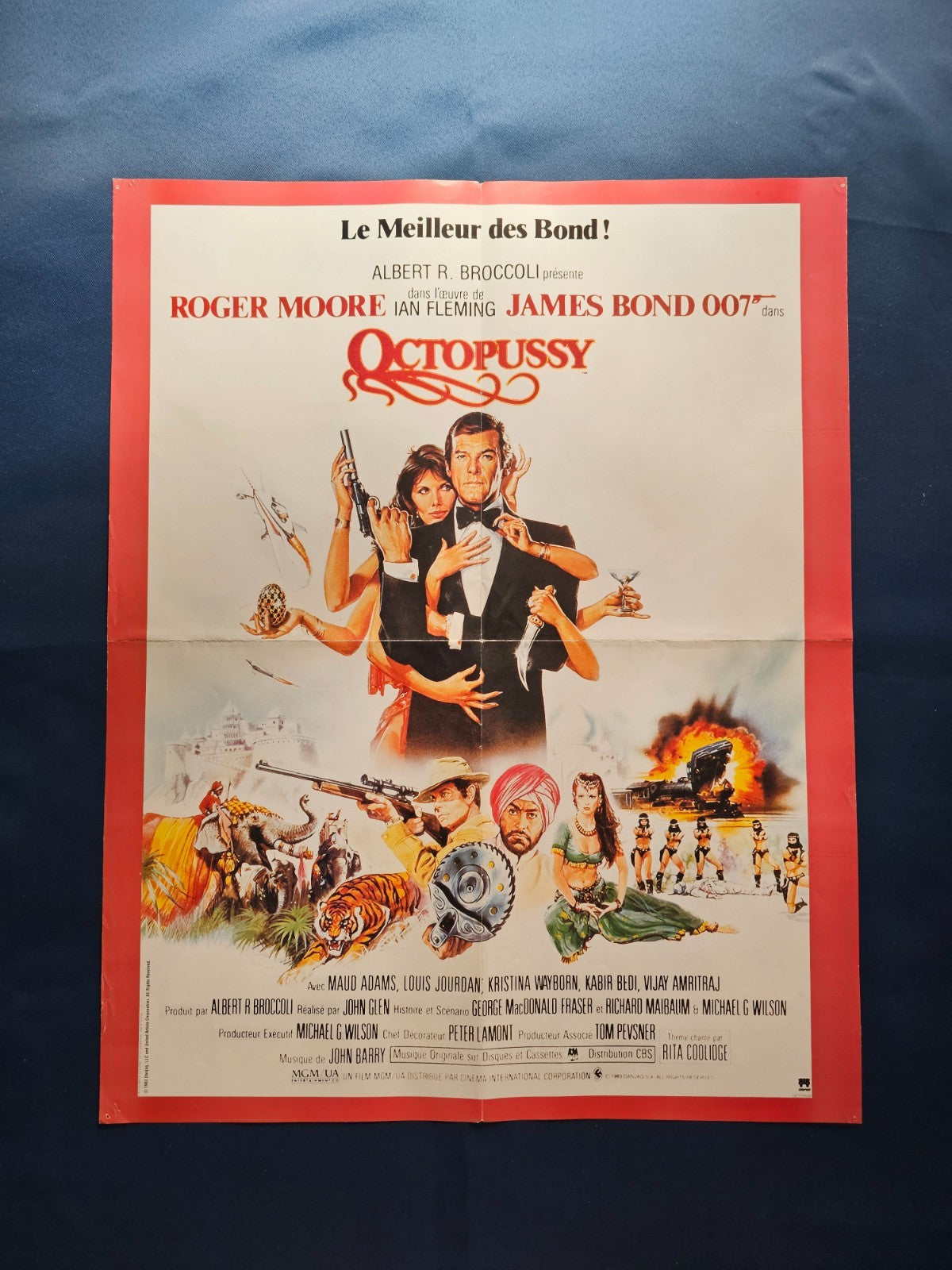 Poster James Bond 007 Octopussy Dangereusement vôtre Roger Moore MGM UA 1985 43x0
