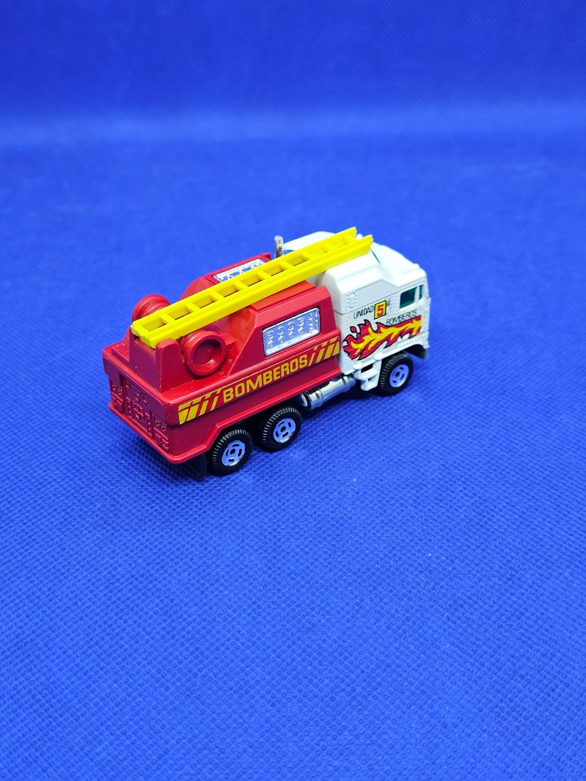 Kenworth K100 camion pompiers Bomberos Unidad 5 Guisval vintage 8 cm1