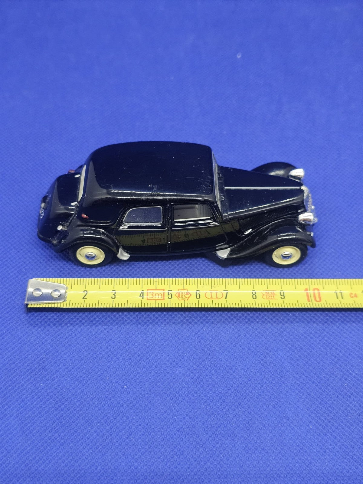 Citroën Traction Avant 15 CV 143 Noire Miniature Collection4