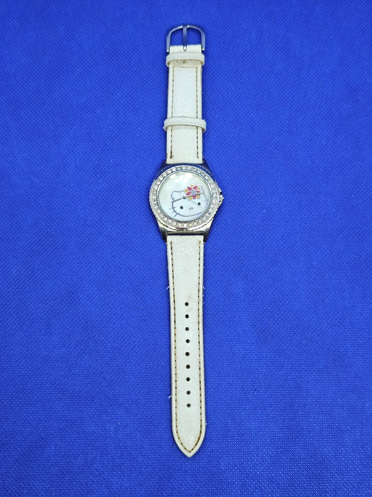 Montre Hello Kitty Sanrio 2008 ZR24274 Bracelet Blanc Strass Vintage0