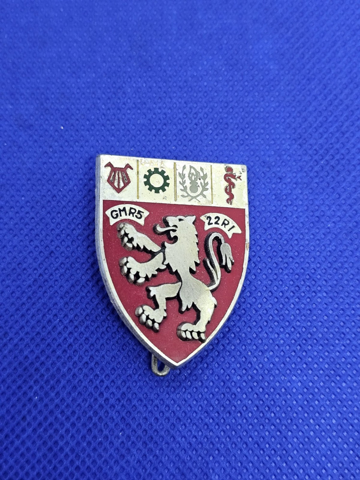 Insigne GMR 5 22e Régiment Infanterie Delsart Sens G3273 Armée française0