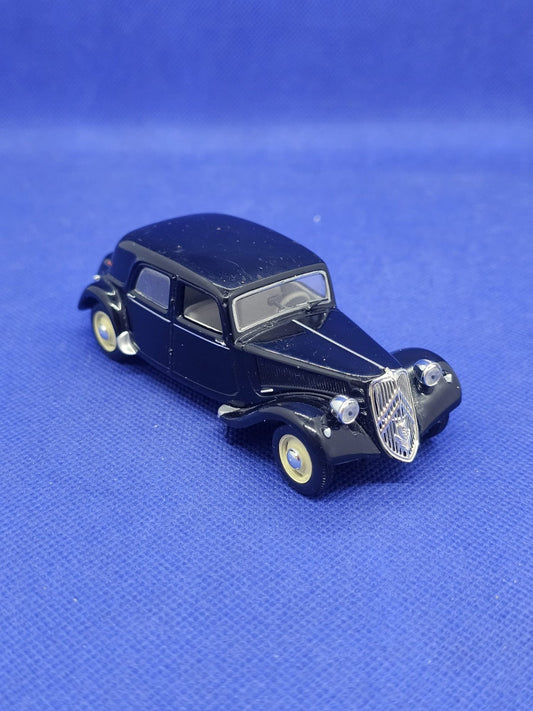 Citroën Traction Avant 15 CV 143 Noire Miniature Collection0