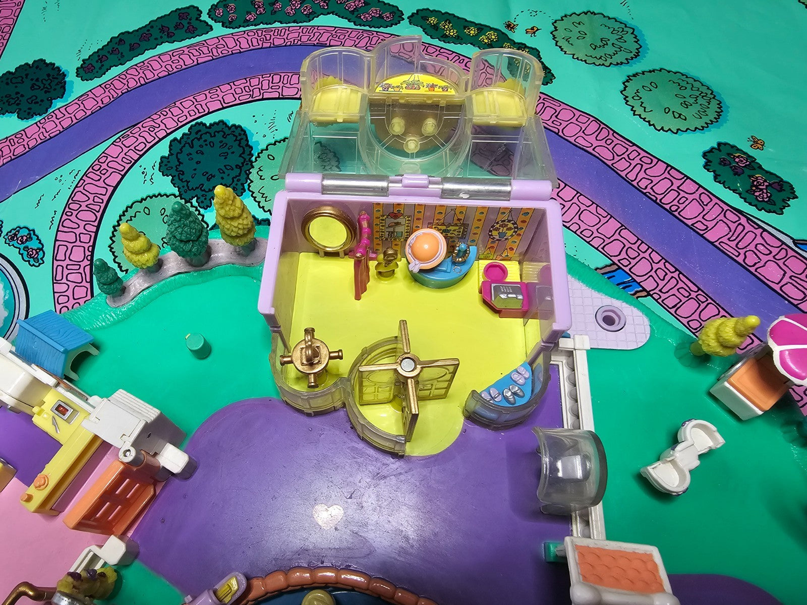 Polly Pocket Magical Movin Pollyville 1996 Bluebird Complet Tapis Vintage6