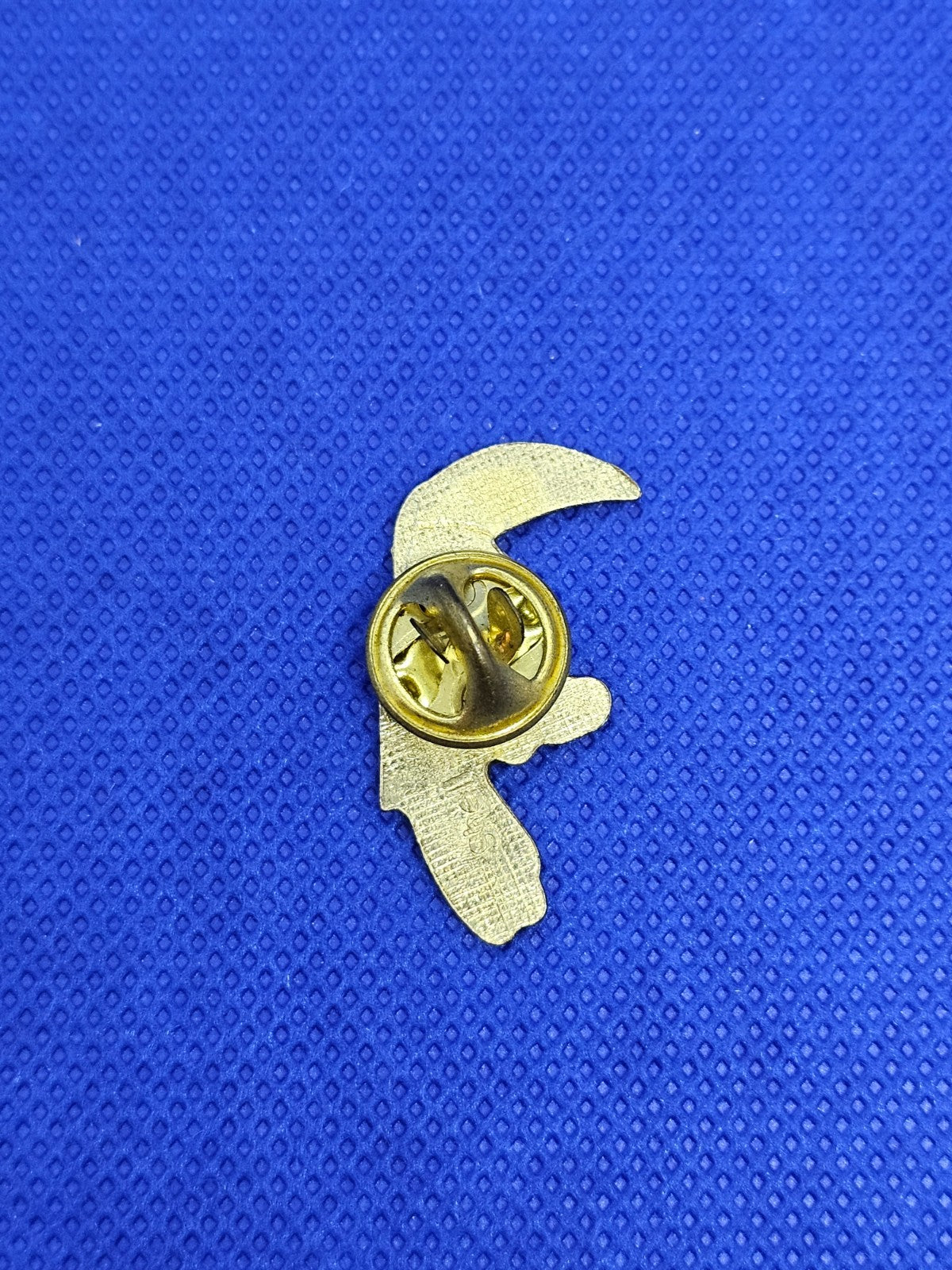 Pin’s Shell Toucan Oiseau Tropical Vintage Métal Émaillé Doré1