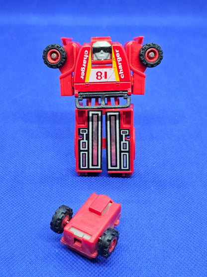 Motorized Robot Jeep Rouge Mc Toy Années 1980 Made in Macau Transformable4