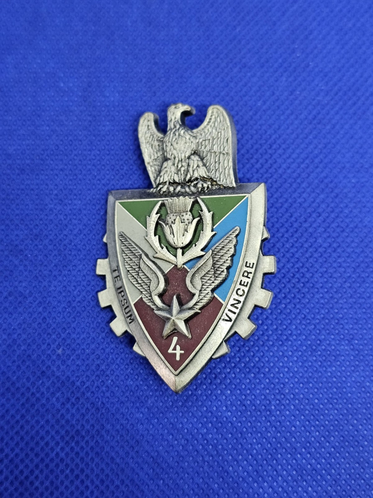 Insigne 4e RHCM ALAT Hélicoptères Delsart G3311 Armée Française0