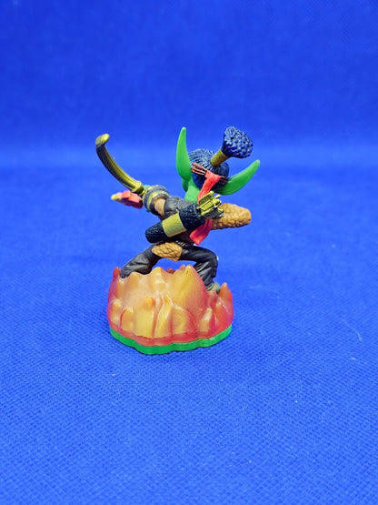 Flameslinger Skylanders Spyros Adventure Fire Activision 2011 Figurine1
