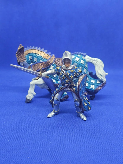 Chevalier Bleu Fleur de Lys et Cheval Licorne Papo Médiéval Lot 2 Figurines1