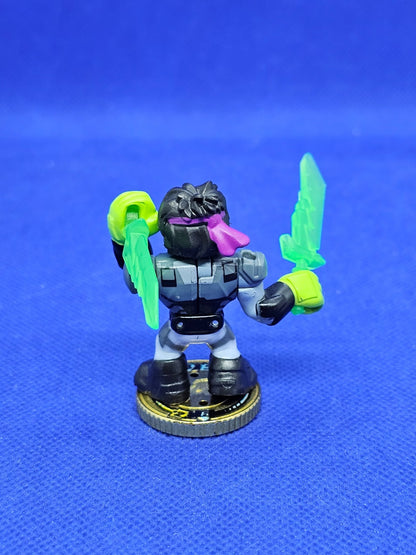 Glitchblade Ultra Rare Akedo Série 1 Moose Toys 2021 Figurine Complète1